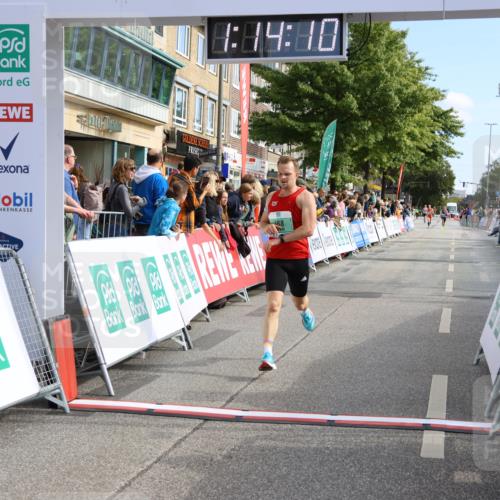 15.09.2024 - PSD Bank Halbmarathon Strokosch-Dieckow http://msf.ph/oto/7083035 15.09.2024 11:15:01 Ziel 412, 570, 588, 845 meine-sportfotos.de