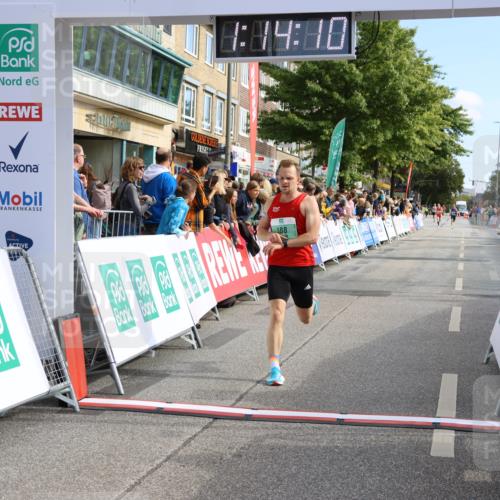 15.09.2024 - PSD Bank Halbmarathon Strokosch-Dieckow http://msf.ph/oto/7083062 15.09.2024 11:15:01 Ziel 412, 570, 588, 845 meine-sportfotos.de