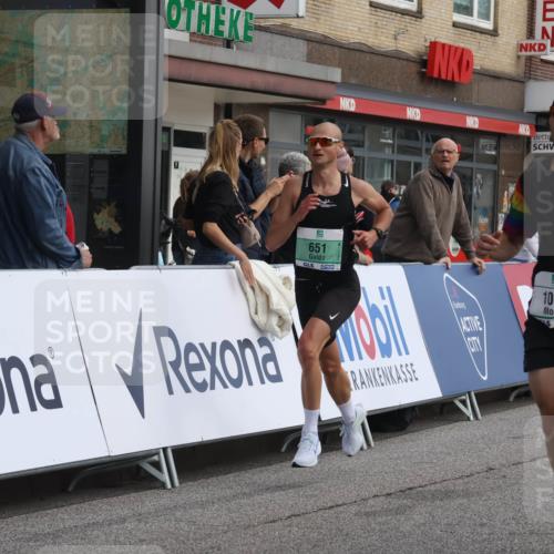 15.09.2024 - PSD Bank Halbmarathon Michael Strokosch http://msf.ph/oto/7083087 15.09.2024 11:20:26 Ziel 424, 598, 619, 647, 649, 651, 669, 852, 861, 880, 1068 meine-sportfotos.de
