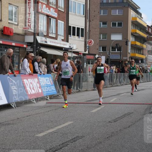 15.09.2024 - PSD Bank Halbmarathon Michael Strokosch http://msf.ph/oto/7083172 15.09.2024 11:20:31 Ziel 424, 618, 647, 649, 651, 669, 676, 852, 861, 880, 898, 1068 meine-sportfotos.de