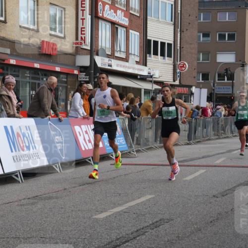 15.09.2024 - PSD Bank Halbmarathon Michael Strokosch http://msf.ph/oto/7083181 15.09.2024 11:20:32 Ziel 424, 618, 647, 649, 651, 676, 852, 861, 880, 898, 1068 meine-sportfotos.de