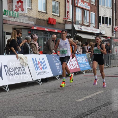 15.09.2024 - PSD Bank Halbmarathon Michael Strokosch http://msf.ph/oto/7083187 15.09.2024 11:20:32 Ziel 424, 618, 647, 649, 651, 676, 852, 861, 880, 898, 1068 meine-sportfotos.de
