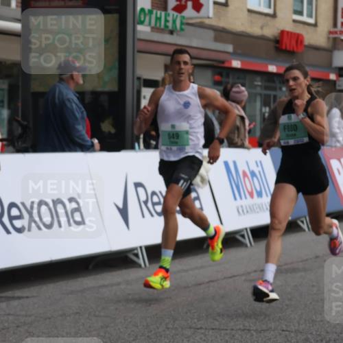 15.09.2024 - PSD Bank Halbmarathon Michael Strokosch http://msf.ph/oto/7083195 15.09.2024 11:20:33 Ziel 411, 424, 618, 647, 649, 651, 676, 821, 861, 880, 898, 1067, 1068 meine-sportfotos.de