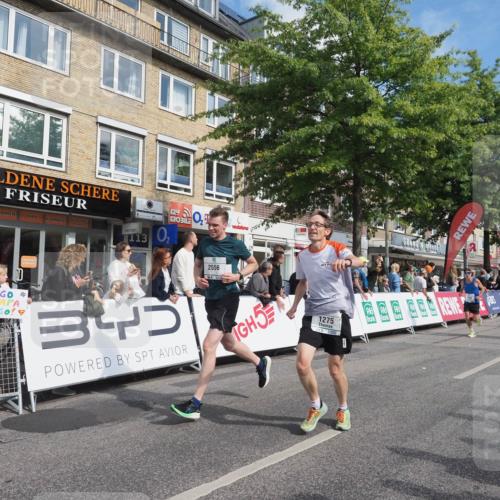 15.09.2024 - PSD Bank Halbmarathon Miley Keyser http://msf.ph/oto/7083233 15.09.2024 11:44:18 Ziel 962, 1166, 1180, 1227, 1256, 1275, 1282, 1317, 1334, 1389, 1450, 1628, 1909, 2496, 2556, 2667 meine-sportfotos.de