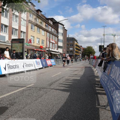 15.09.2024 - PSD Bank Halbmarathon Michael Strokosch http://msf.ph/oto/7083299 15.09.2024 12:29:29 Ziel 2093, 3055, 3385 meine-sportfotos.de