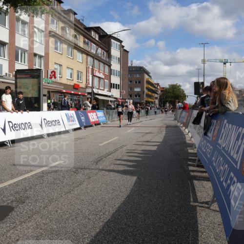 15.09.2024 - PSD Bank Halbmarathon Michael Strokosch http://msf.ph/oto/7083308 15.09.2024 12:29:30 Ziel 2093, 3055, 3334, 3385 meine-sportfotos.de