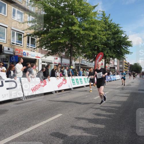 15.09.2024 - PSD Bank Halbmarathon Miley Keyser http://msf.ph/oto/7083318 15.09.2024 11:44:28 Ziel 442, 773, 962, 1166, 1179, 1180, 1227, 1256, 1282, 1317, 1389, 1450, 1583, 1628, 1806, 2496, 2554, 2667, 3515 meine-sportfotos.de