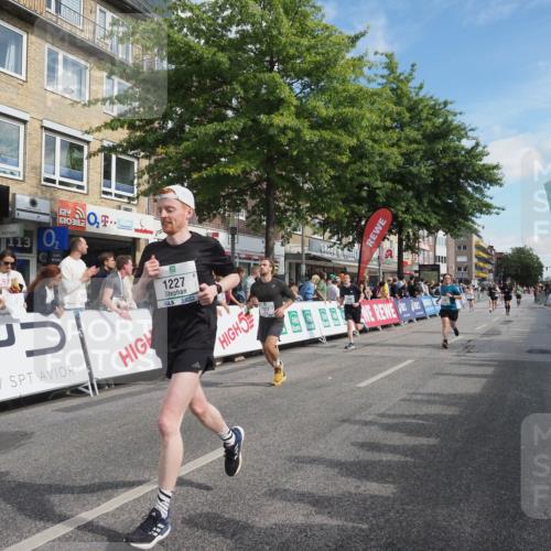 15.09.2024 - PSD Bank Halbmarathon Miley Keyser http://msf.ph/oto/7083325 15.09.2024 11:44:29 Ziel 442, 773, 962, 1166, 1179, 1180, 1206, 1227, 1282, 1317, 1389, 1450, 1583, 1628, 1806, 2496, 2554, 2667, 3515 meine-sportfotos.de