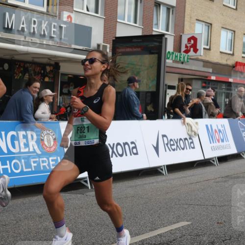 15.09.2024 - PSD Bank Halbmarathon Michael Strokosch http://msf.ph/oto/7083331 15.09.2024 11:20:42 Ziel 411, 618, 622, 649, 676, 821, 850, 880, 898, 1008, 1067 meine-sportfotos.de