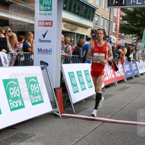 15.09.2024 - PSD Bank Halbmarathon Strokosch-Dieckow http://msf.ph/oto/7083343 15.09.2024 11:15:19 Ziel 494, 500, 546, 587 meine-sportfotos.de