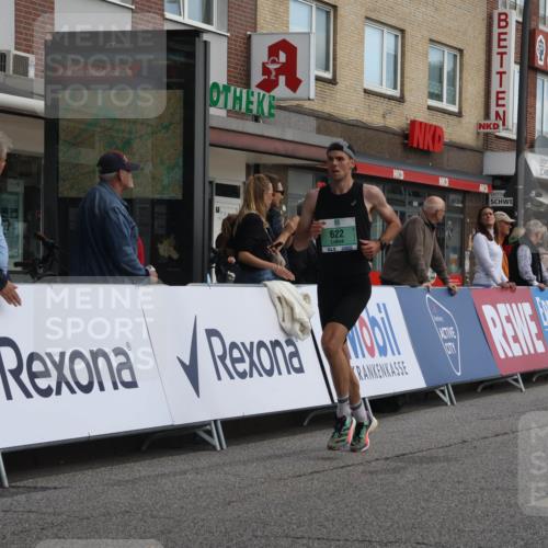 15.09.2024 - PSD Bank Halbmarathon Michael Strokosch http://msf.ph/oto/7083366 15.09.2024 11:20:45 Ziel 411, 618, 622, 625, 649, 676, 821, 850, 880, 898, 1008, 1067 meine-sportfotos.de