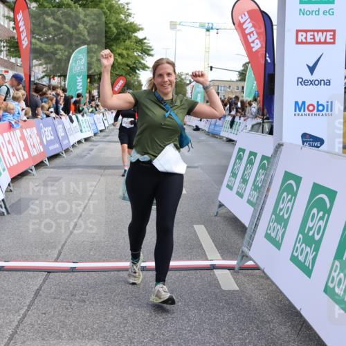 15.09.2024 - PSD Bank Halbmarathon Strokosch-Dieckow http://msf.ph/oto/7083368 15.09.2024 12:26:45 Ziel 2183, 2186, 3086, 3237, 3489 meine-sportfotos.de