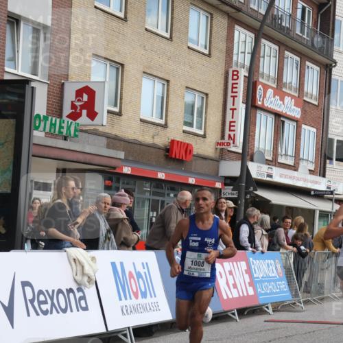 15.09.2024 - PSD Bank Halbmarathon Michael Strokosch http://msf.ph/oto/7083382 15.09.2024 11:20:46 Ziel 411, 618, 622, 625, 676, 821, 850, 898, 1008, 1020, 1067 meine-sportfotos.de
