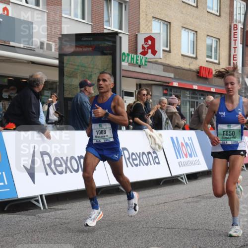 15.09.2024 - PSD Bank Halbmarathon Michael Strokosch http://msf.ph/oto/7083390 15.09.2024 11:20:47 Ziel 411, 618, 622, 625, 676, 821, 850, 898, 1008, 1020, 1067 meine-sportfotos.de