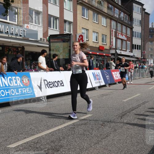 15.09.2024 - PSD Bank Halbmarathon Michael Strokosch http://msf.ph/oto/7083399 15.09.2024 12:29:36 Ziel 2093, 3055, 3091, 3334, 3385 meine-sportfotos.de