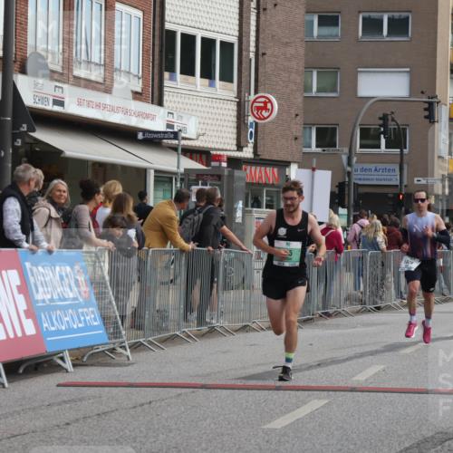 15.09.2024 - PSD Bank Halbmarathon Michael Strokosch http://msf.ph/oto/7083407 15.09.2024 11:20:49 Ziel 411, 557, 622, 625, 676, 821, 850, 875, 1008, 1020, 1067 meine-sportfotos.de