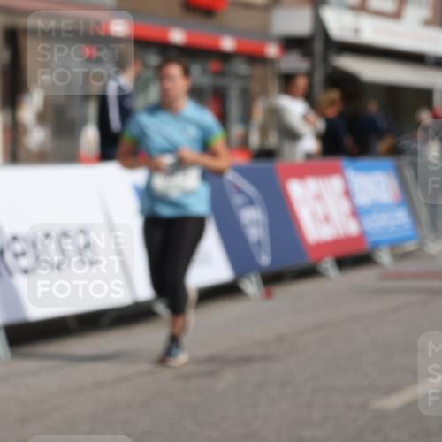 15.09.2024 - PSD Bank Halbmarathon Michael Strokosch http://msf.ph/oto/7083575 15.09.2024 12:29:47 Ziel 1390, 2093, 2291, 2454, 3091, 3270, 3334, 3362 meine-sportfotos.de