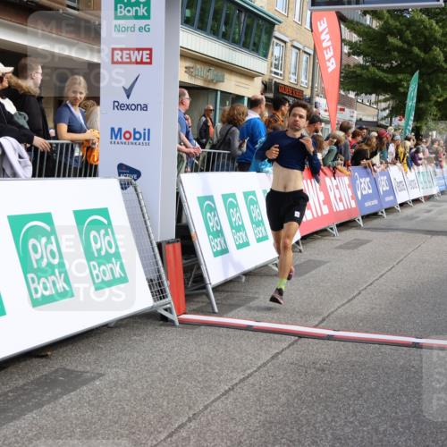 15.09.2024 - PSD Bank Halbmarathon Strokosch-Dieckow http://msf.ph/oto/7083584 15.09.2024 11:19:05 Ziel 420, 584, 849, 866, 1066, 1085 meine-sportfotos.de