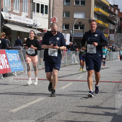 15.09.2024 - PSD Bank Halbmarathon Michael Strokosch http://msf.ph/oto/7083600 15.09.2024 12:29:49 Ziel 1390, 2291, 2454, 3091, 3270, 3334, 3362 meine-sportfotos.de