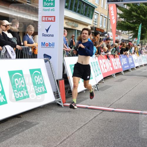 15.09.2024 - PSD Bank Halbmarathon Strokosch-Dieckow http://msf.ph/oto/7083691 15.09.2024 11:19:05 Ziel 420, 584, 849, 866, 1066, 1085 meine-sportfotos.de
