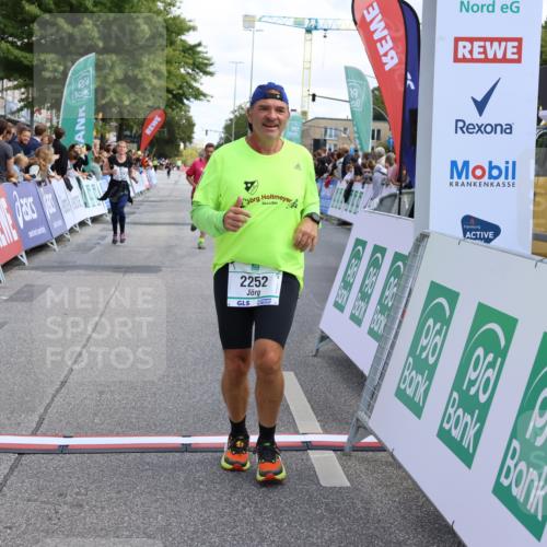 15.09.2024 - PSD Bank Halbmarathon Strokosch-Dieckow http://msf.ph/oto/7083701 15.09.2024 12:26:57 Ziel 2009, 2252, 3128, 3237, 3374, 3489 meine-sportfotos.de