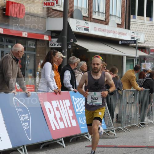 15.09.2024 - PSD Bank Halbmarathon Michael Strokosch http://msf.ph/oto/7083795 15.09.2024 11:21:29 Ziel 428, 579, 864, 878, 1009, 1092, 2471 meine-sportfotos.de