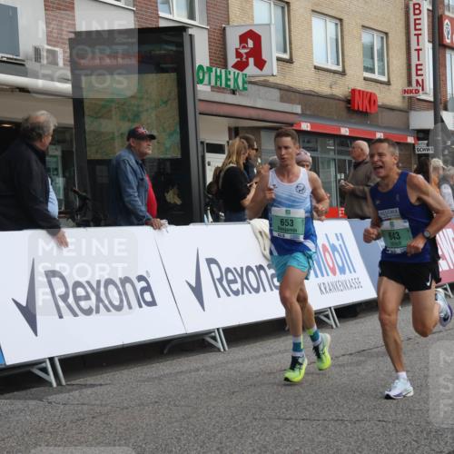 15.09.2024 - PSD Bank Halbmarathon Michael Strokosch http://msf.ph/oto/7083980 15.09.2024 11:21:53 Ziel 419, 422, 643, 653, 655, 854, 867, 876, 1010, 1049 meine-sportfotos.de