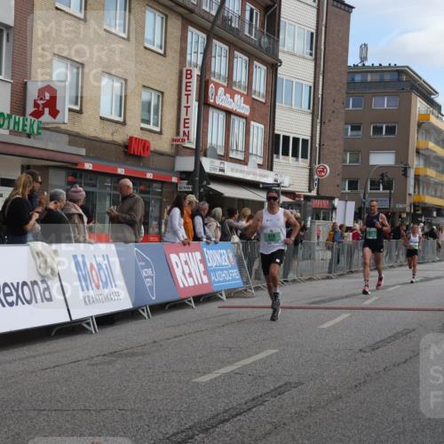 15.09.2024 - PSD Bank Halbmarathon Michael Strokosch http://msf.ph/oto/7083994 15.09.2024 11:21:56 Ziel 419, 422, 643, 653, 876, 1010 meine-sportfotos.de