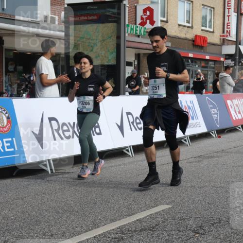 15.09.2024 - PSD Bank Halbmarathon Michael Strokosch http://msf.ph/oto/7084011 15.09.2024 12:30:23 Ziel 2251, 2299, 2447, 3206, 3261, 3276, 3346 meine-sportfotos.de