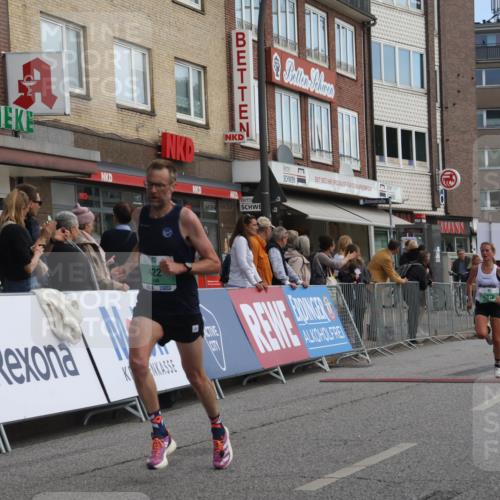15.09.2024 - PSD Bank Halbmarathon Michael Strokosch http://msf.ph/oto/7084019 15.09.2024 11:21:58 Ziel 415, 419, 422, 643, 653, 654, 876, 1010 meine-sportfotos.de