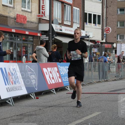 15.09.2024 - PSD Bank Halbmarathon Michael Strokosch http://msf.ph/oto/7084039 15.09.2024 12:30:26 Ziel 2251, 2299, 2447, 3206, 3261, 3276, 3346 meine-sportfotos.de
