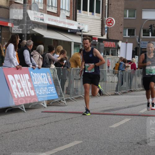 15.09.2024 - PSD Bank Halbmarathon Michael Strokosch http://msf.ph/oto/7084078 15.09.2024 11:22:03 Ziel 415, 419, 422, 643, 653, 654, 876, 877, 1010 meine-sportfotos.de