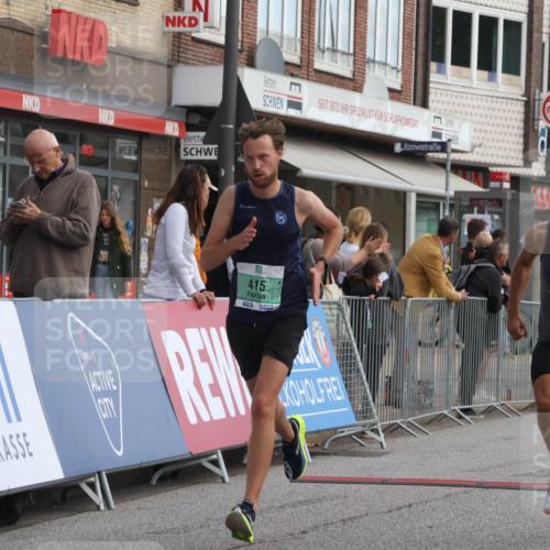 15.09.2024 - PSD Bank Halbmarathon Michael Strokosch http://msf.ph/oto/7084099 15.09.2024 11:22:04 Ziel 415, 419, 422, 643, 653, 654, 876, 877, 1010 meine-sportfotos.de