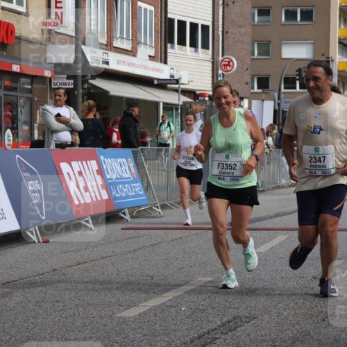 15.09.2024 - PSD Bank Halbmarathon Michael Strokosch http://msf.ph/oto/7084133 15.09.2024 12:30:39 Ziel 2152, 2347, 3134, 3352 meine-sportfotos.de