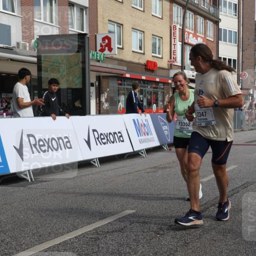 15.09.2024 - PSD Bank Halbmarathon Michael Strokosch http://msf.ph/oto/7084162 15.09.2024 12:30:41 Ziel 2152, 2347, 3134, 3352 meine-sportfotos.de