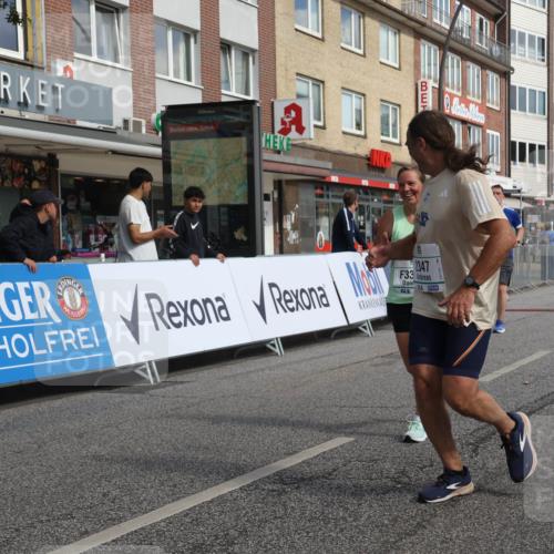 15.09.2024 - PSD Bank Halbmarathon Michael Strokosch http://msf.ph/oto/7084166 15.09.2024 12:30:41 Ziel 2152, 2347, 3134, 3352 meine-sportfotos.de