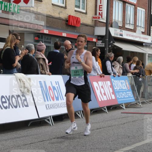 15.09.2024 - PSD Bank Halbmarathon Michael Strokosch http://msf.ph/oto/7084184 15.09.2024 11:22:12 Ziel 415, 423, 593, 631, 654, 876, 877 meine-sportfotos.de