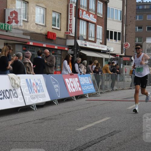 15.09.2024 - PSD Bank Halbmarathon Michael Strokosch http://msf.ph/oto/7084212 15.09.2024 11:22:14 Ziel 415, 423, 593, 631, 654, 666, 877 meine-sportfotos.de