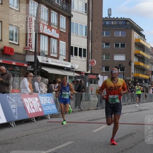 15.09.2024 - PSD Bank Halbmarathon Michael Strokosch http://msf.ph/oto/7084260 15.09.2024 11:22:19 Ziel 423, 593, 631, 641, 666, 685, 824, 877 meine-sportfotos.de