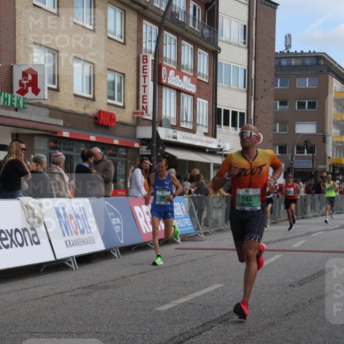 15.09.2024 - PSD Bank Halbmarathon Michael Strokosch http://msf.ph/oto/7084274 15.09.2024 11:22:19 Ziel 423, 593, 631, 641, 666, 685, 824, 877 meine-sportfotos.de