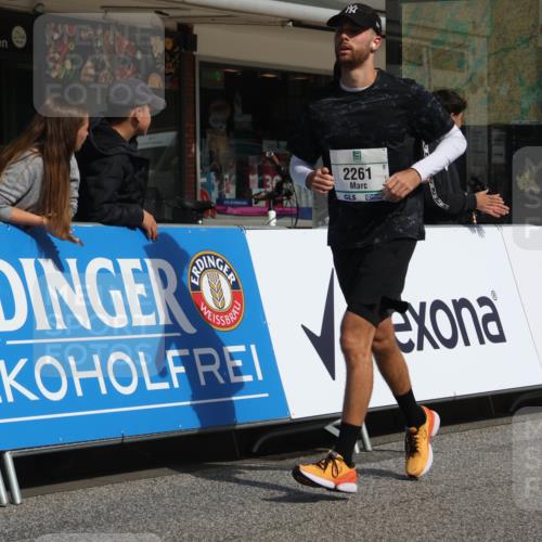 15.09.2024 - PSD Bank Halbmarathon Michael Strokosch http://msf.ph/oto/7084275 15.09.2024 12:30:53 Ziel 2152, 2259, 2261, 3134, 3211, 3279, 3312, 3414, 3542 meine-sportfotos.de