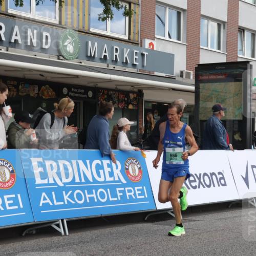 15.09.2024 - PSD Bank Halbmarathon Michael Strokosch http://msf.ph/oto/7084297 15.09.2024 11:22:21 Ziel 423, 593, 631, 641, 666, 685, 823, 824, 877 meine-sportfotos.de