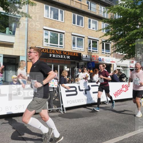 15.09.2024 - PSD Bank Halbmarathon Miley Keyser http://msf.ph/oto/7084302 15.09.2024 11:47:05 Ziel 444, 832, 1195, 1261, 1269, 1369, 1412, 1531, 1641, 1789, 1886, 1897, 2176, 2630, 2653 meine-sportfotos.de