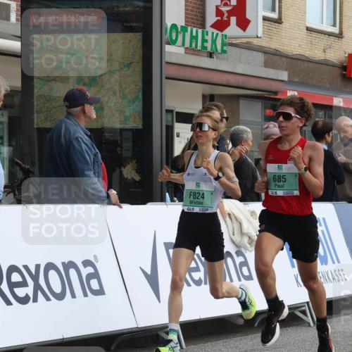 15.09.2024 - PSD Bank Halbmarathon Michael Strokosch http://msf.ph/oto/7084322 15.09.2024 11:22:23 Ziel 423, 432, 593, 631, 641, 666, 685, 823, 824, 1473 meine-sportfotos.de