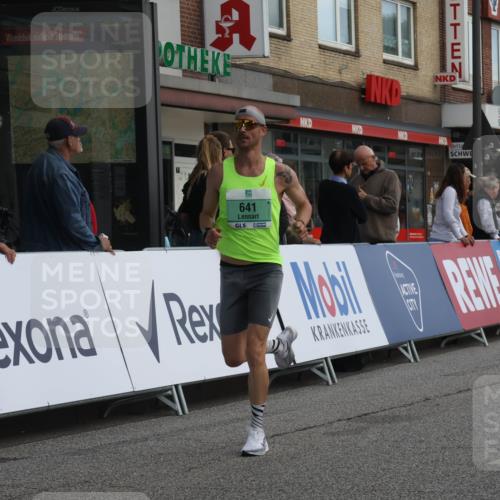 15.09.2024 - PSD Bank Halbmarathon Michael Strokosch http://msf.ph/oto/7084354 15.09.2024 11:22:25 Ziel 423, 432, 593, 631, 641, 666, 681, 685, 823, 824, 1473 meine-sportfotos.de