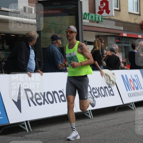 15.09.2024 - PSD Bank Halbmarathon Michael Strokosch http://msf.ph/oto/7084357 15.09.2024 11:22:25 Ziel 423, 432, 593, 631, 641, 666, 681, 685, 823, 824, 1473 meine-sportfotos.de