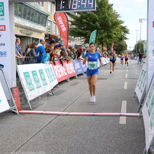 15.09.2024 - PSD Bank Halbmarathon Strokosch-Dieckow http://msf.ph/oto/7084413 15.09.2024 11:19:35 Ziel 401, 628, 630, 640, 822, 859, 887, 1070 meine-sportfotos.de
