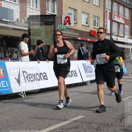 15.09.2024 - PSD Bank Halbmarathon Michael Strokosch http://msf.ph/oto/7084432 15.09.2024 12:31:04 Ziel 1948, 1961, 2259, 2858, 3089, 3211, 3279, 3312, 3414, 3416, 3486, 3542 meine-sportfotos.de