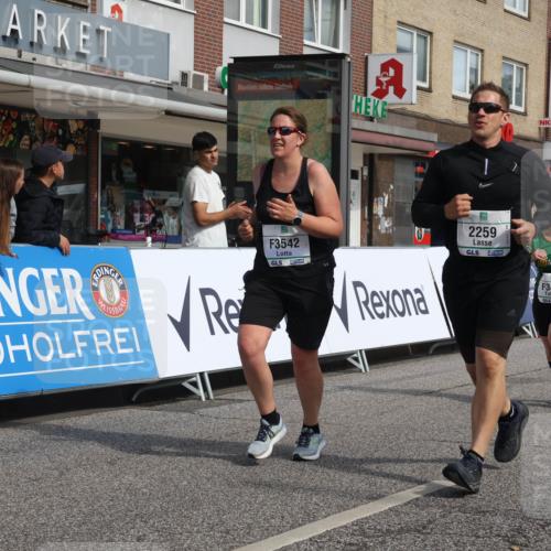 15.09.2024 - PSD Bank Halbmarathon Michael Strokosch http://msf.ph/oto/7084437 15.09.2024 12:31:04 Ziel 1948, 1961, 2259, 2858, 3089, 3211, 3279, 3312, 3414, 3416, 3486, 3542 meine-sportfotos.de