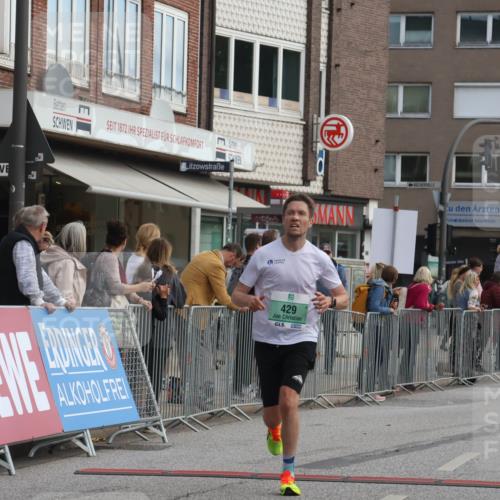 15.09.2024 - PSD Bank Halbmarathon Michael Strokosch http://msf.ph/oto/7084458 15.09.2024 11:22:34 Ziel 429, 432, 599, 641, 681, 685, 823, 824, 853, 1473 meine-sportfotos.de